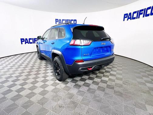 2020 Jeep Cherokee Trailhawk