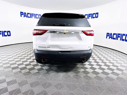 2021 Chevrolet Traverse LT Cloth