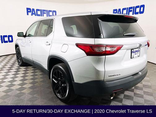Silver Ice Metallic 2020 Chevrolet Traverse LS