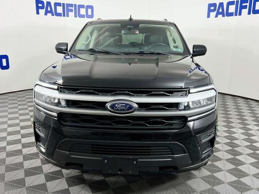 Black Metallic 2022 Ford Expedition XLT