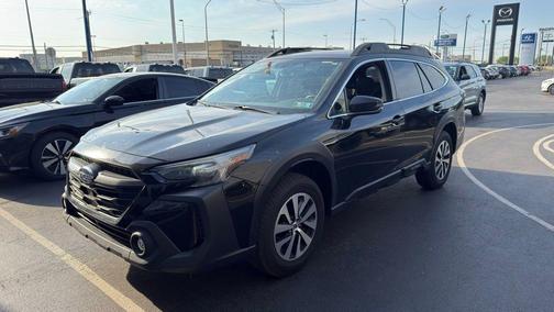 Crystal Black Silica 2023 Subaru Outback Premium