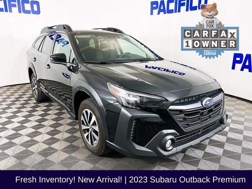 Crystal Black Silica 2023 Subaru Outback Premium