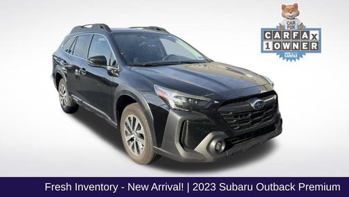 Crystal Black Silica 2023 Subaru Outback Premium
