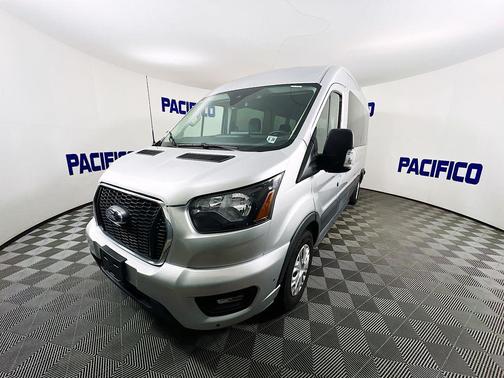 2024 Ford Transit-350 XLT