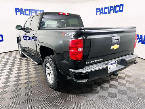 Black 2018 Chevrolet Silverado 1500 LT