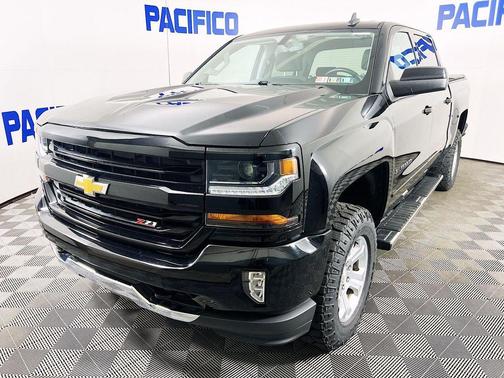 Black 2018 Chevrolet Silverado 1500 LT