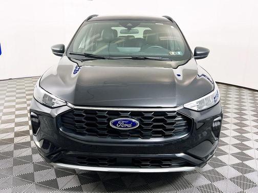 Agate Black Metallic 2023 Ford Escape ST-Line