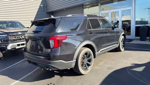 Black Metallic 2024 Ford Explorer ST