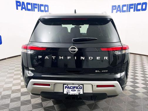 Black 2024 Nissan Pathfinder SL