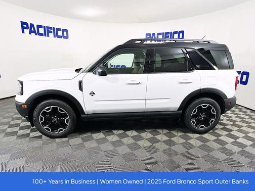 Oxford White 2025 Ford Bronco Sport Outer Banks