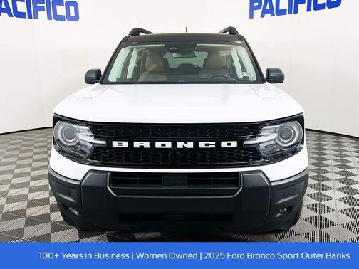 Oxford White 2025 Ford Bronco Sport Outer Banks