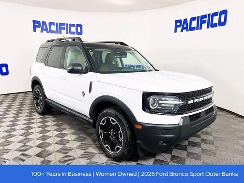 Oxford White 2025 Ford Bronco Sport Outer Banks