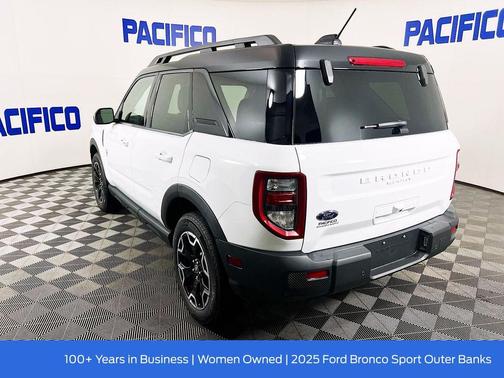 Oxford White 2025 Ford Bronco Sport Outer Banks