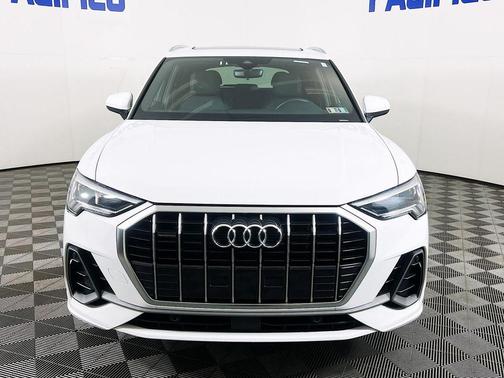 Arkona White 2025 Audi Q3 45 S line Premium