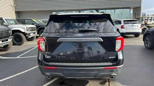 Agate Black Metallic 2024 Ford Explorer XLT