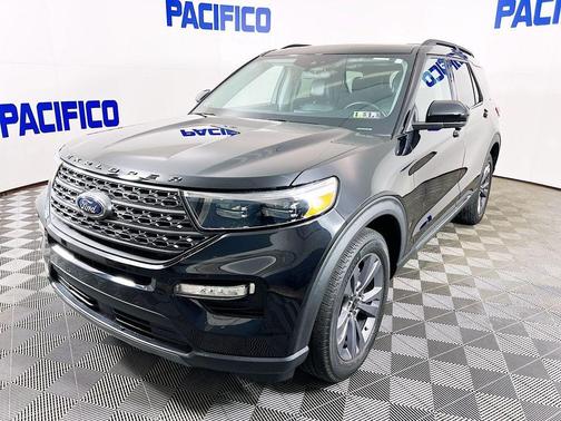 Agate Black Metallic 2024 Ford Explorer XLT