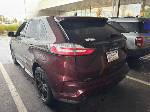 2022 Ford Edge ST Line