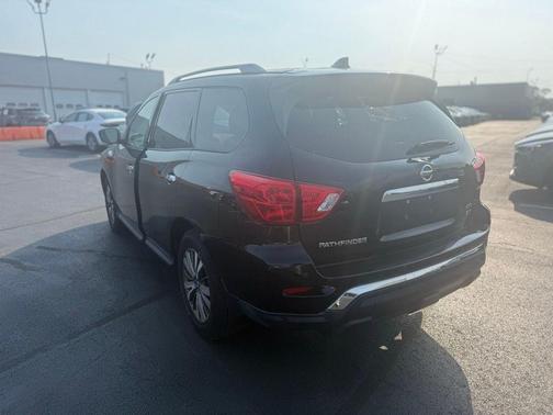 2020 Nissan Pathfinder SV