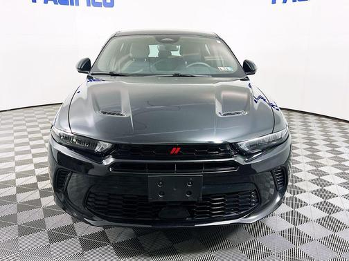 8 BALL 2024 Dodge Hornet R/T