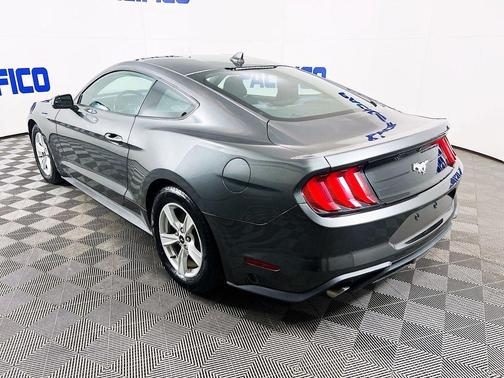 2020 Ford Mustang EcoBoost