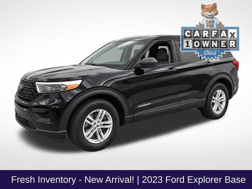 Black Metallic 2023 Ford Explorer Base