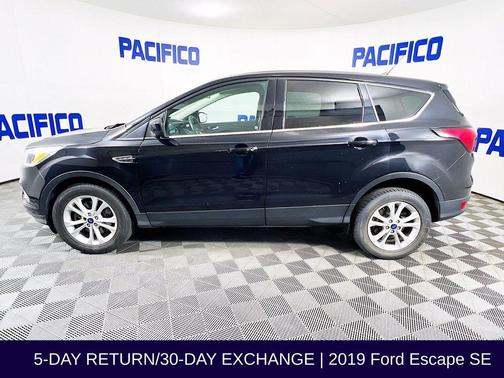 Black Metallic 2019 Ford Escape SE