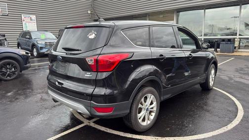 Black Metallic 2019 Ford Escape SE