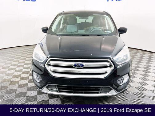 Black Metallic 2019 Ford Escape SE