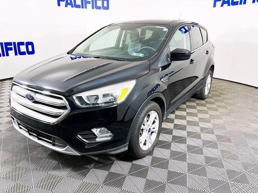 Black Metallic 2019 Ford Escape SE