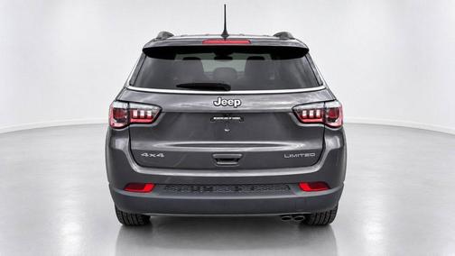 Granite Crystal Clearcoat Metallic 2022 Jeep Compass Limited