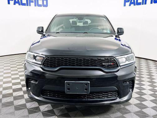 DB Black Crystal Clearcoat 2023 Dodge Durango GT