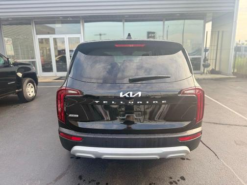 2022 Kia Telluride LX