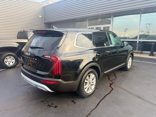 2022 Kia Telluride LX