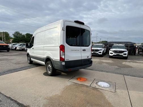 2018 Ford Transit-250 130 WB Medium Roof Cargo
