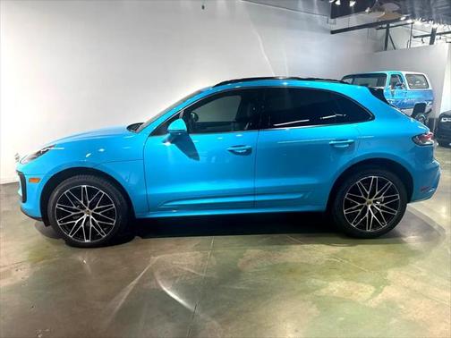 2023 Porsche Macan Base