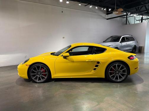 2023 Porsche 718 Cayman S