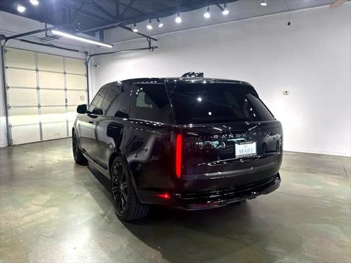 2024 Land Rover Range Rover P530 SE