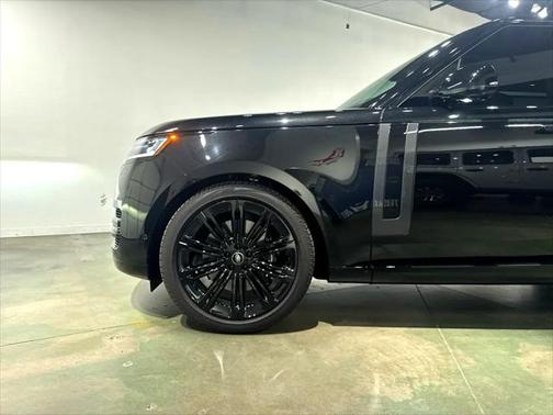 2024 Land Rover Range Rover P530 SE