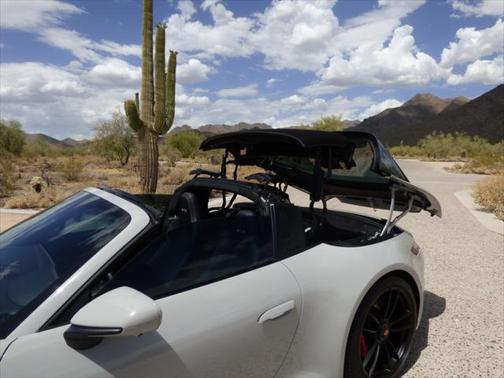 2024 Porsche 911 Targa 4 GTS