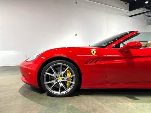 2013 Ferrari California Base