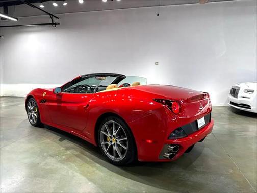 2013 Ferrari California Base