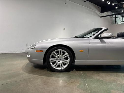2005 Jaguar XK8 