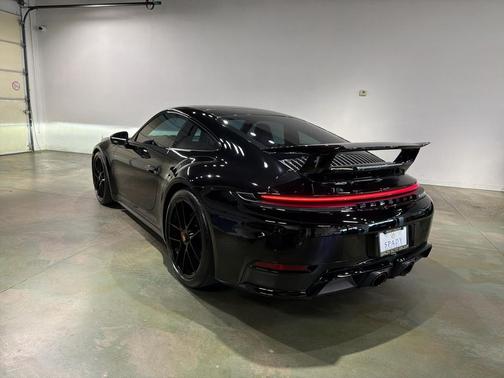 2025 Porsche 911 Carrera GTS