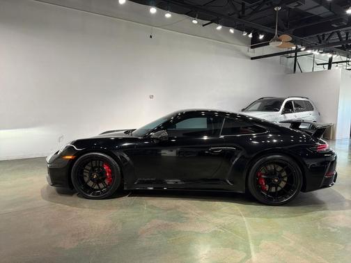 2025 Porsche 911 Carrera GTS