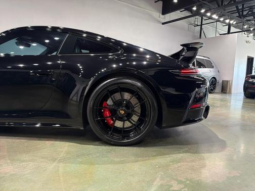 2025 Porsche 911 Carrera GTS