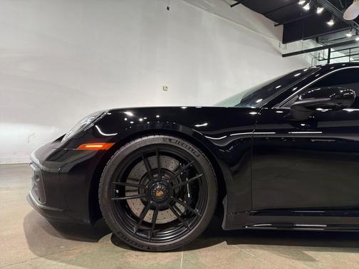 2023 Porsche 911 Carrera GTS