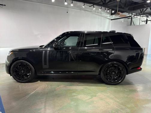 2024 Land Rover Range Rover SE