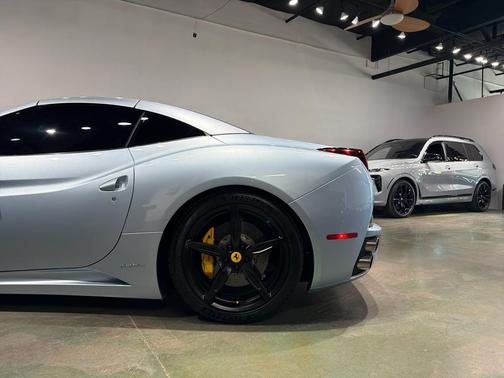 2013 Ferrari California Base