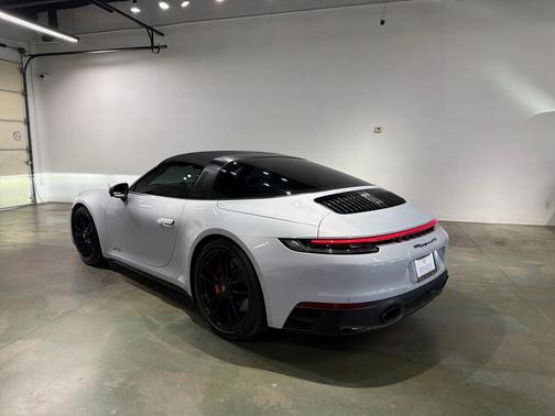 2024 Porsche 911 Targa 4