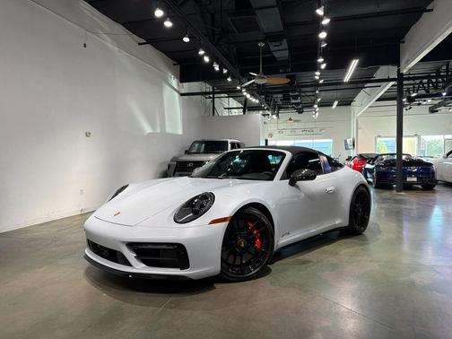 2024 Porsche 911 Targa 4